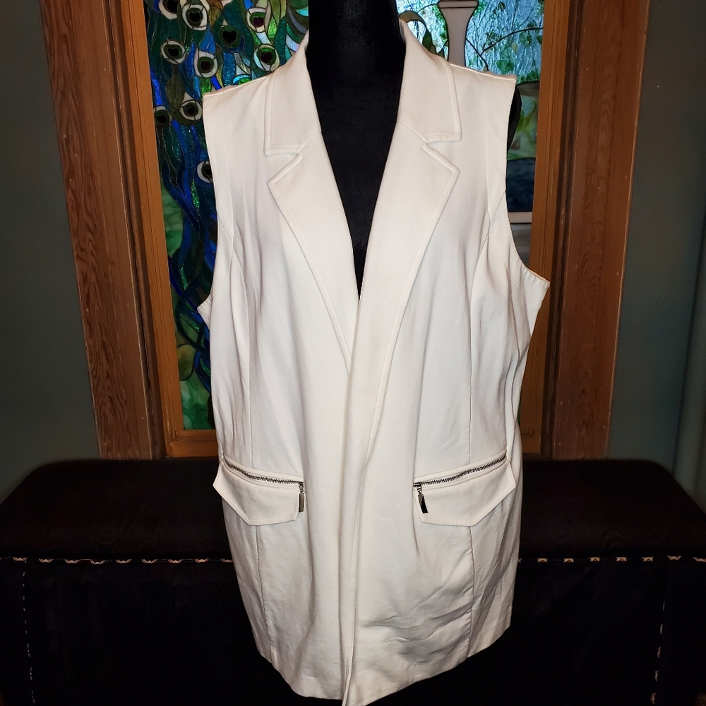 Winter White Chico's Tunic Vest